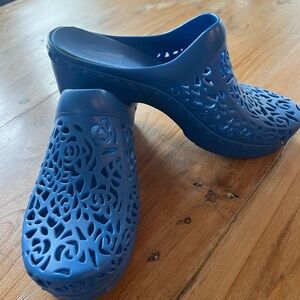 Danako Blue Women's Pippa Clogs